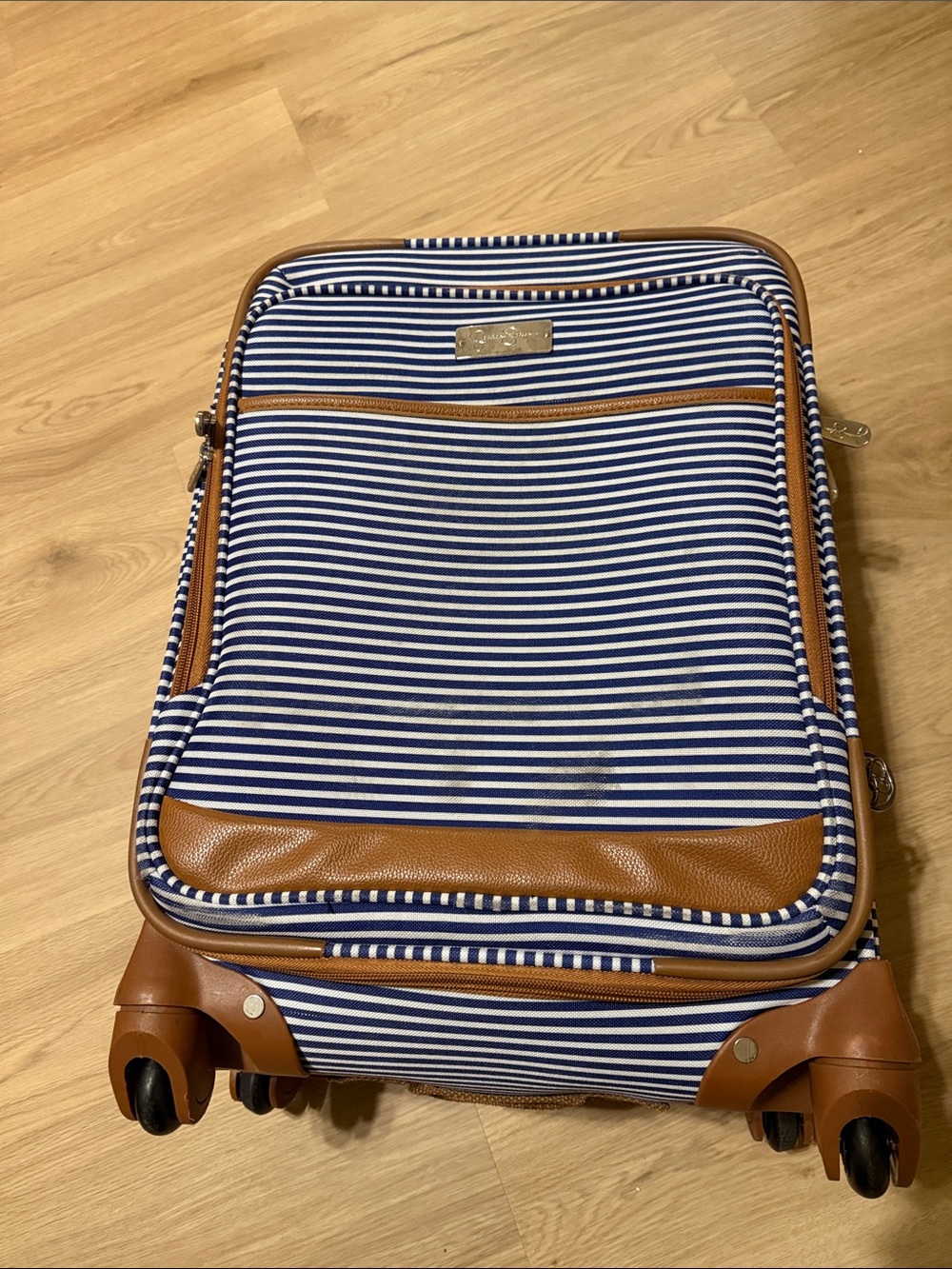 Jessica Simpson Breton Carry-On Roller Spinner Weekend Suitcase Luggage Used